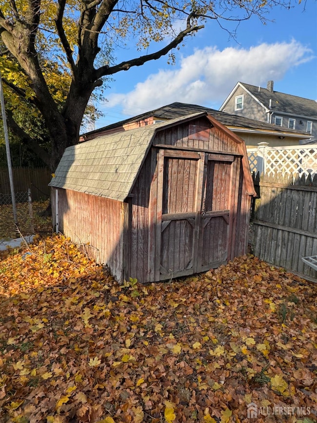 317 Walnut St, South Amboy, NJ 08879 - photo 5