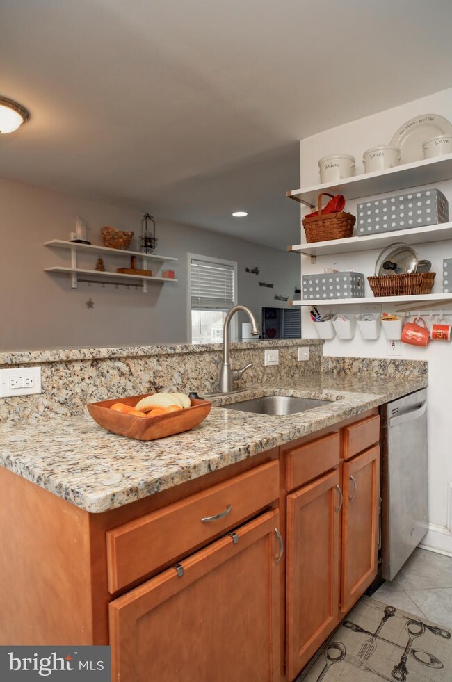 6912 Westhampton Dr, Alexandria, VA 22307 - photo 7