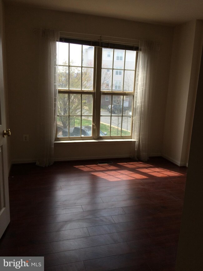 46355 Pryor Square, Sterling, VA 20165 - photo 5