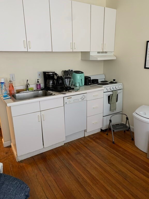 37 S Russell St, Boston, MA 02114 - photo 5