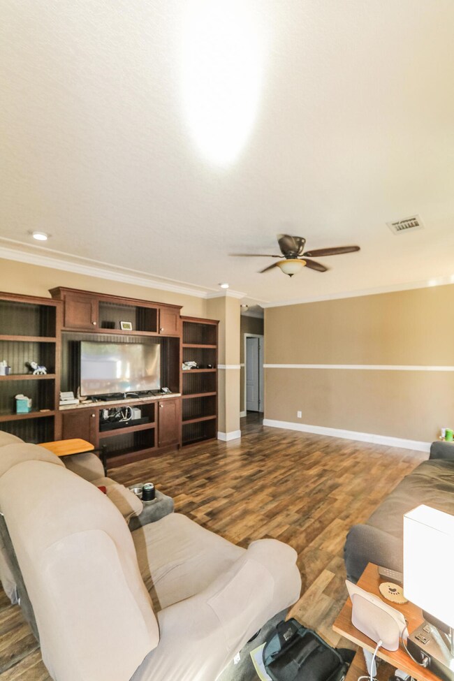 2417 Farmers Bridge  (14 of 64)