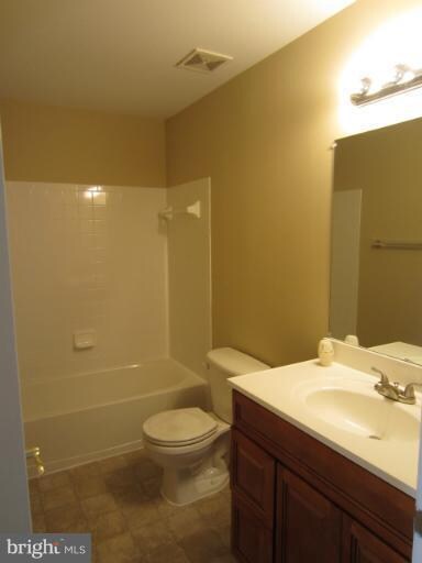 43721 Clear Lake Square unit 10, Ashburn, VA 20147 - photo 5