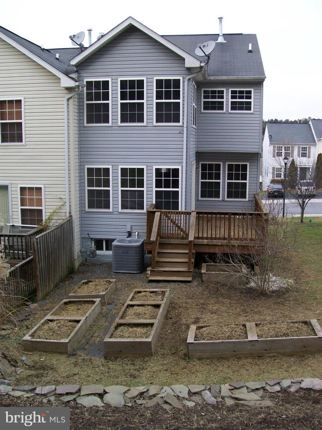 410 Hupps Hill Ct, Strasburg, VA 22657 - photo 2