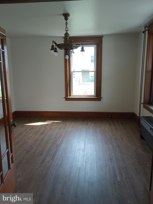 995 W Main St unit 1, New Holland, PA 17557 - photo 4