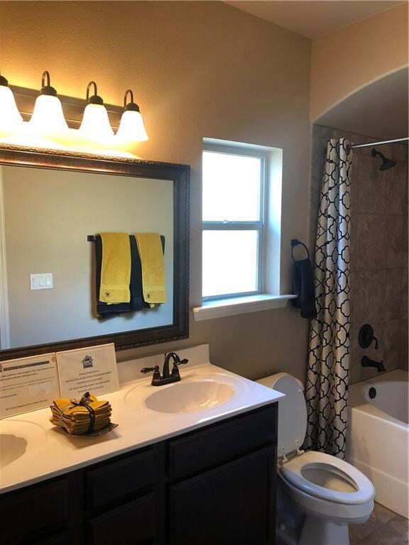 13466 Halifax St, Horizon City, TX 79928 - photo 5