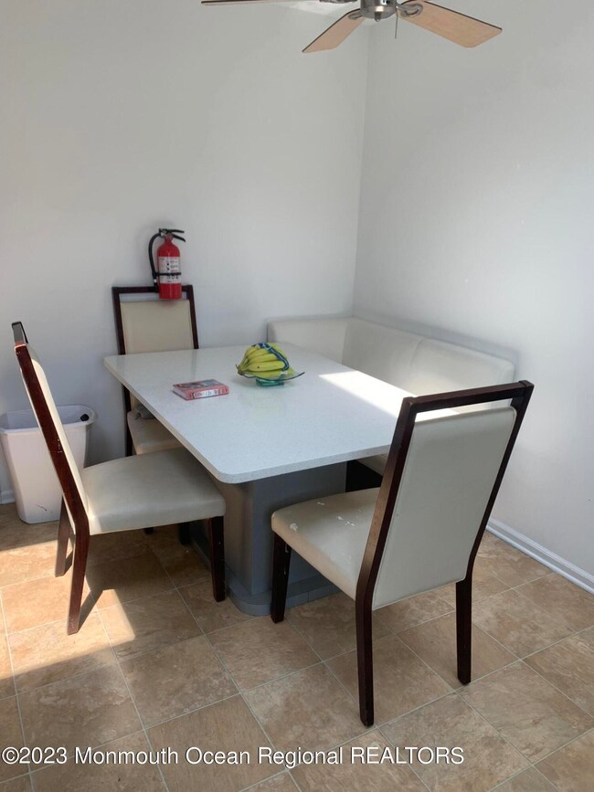 71155872802__4649CCAE-86D0-4EA1-8945-E6B