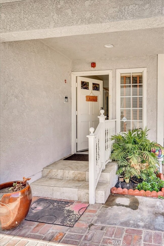 2518 Carnegie Ln unit C, Redondo Beach, CA 90278 - photo 2