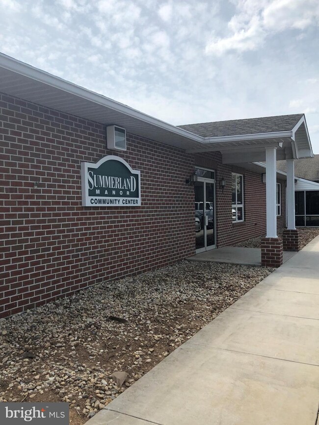 201 Sunbrook Ln unit 63, Hagerstown, MD 21742 - photo 6