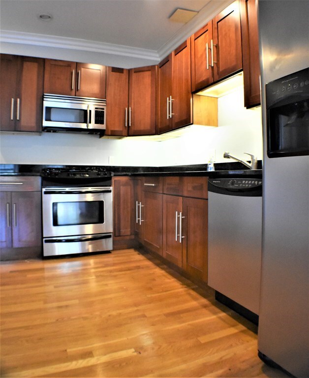 75 Rutland St unit 3, Boston, MA 02118 - photo 2