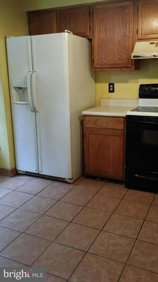 14315 Beaker Ct, Burtonsville, MD 20866 - photo 2