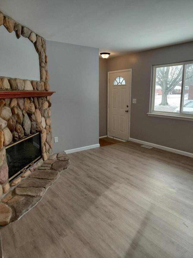 30966 Dover Ave, Garden City, MI 48135 - photo 3