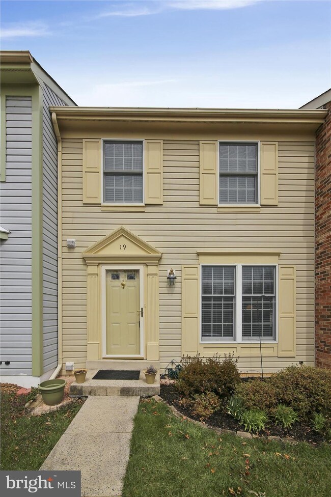 19 Sky Blue Ct, Germantown, MD 20874 - photo 2