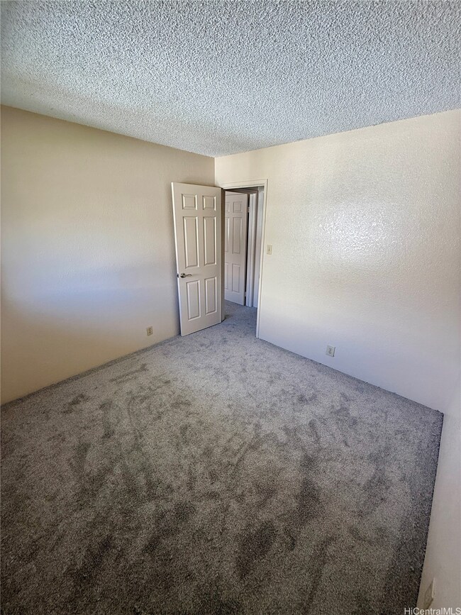 94-1036 Oli Place unit U5, Waipahu, HI 96797 - photo 6