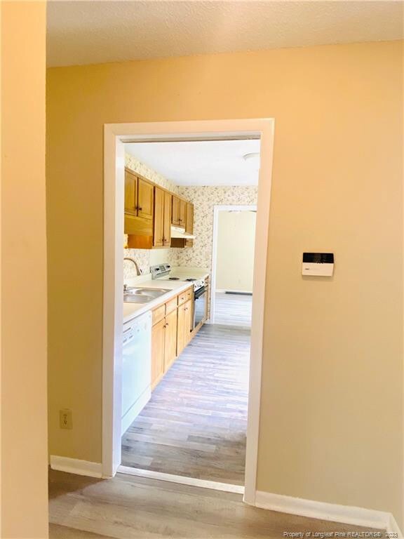 4624 Pine Needle Ct, Fayetteville, NC 28314 - photo 4