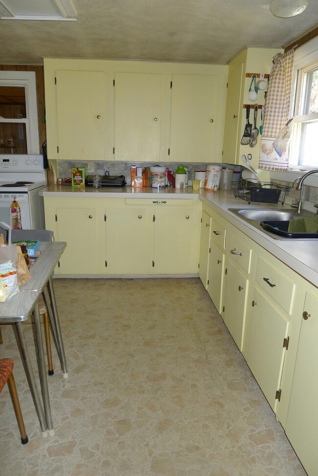 Plenty of cupboards