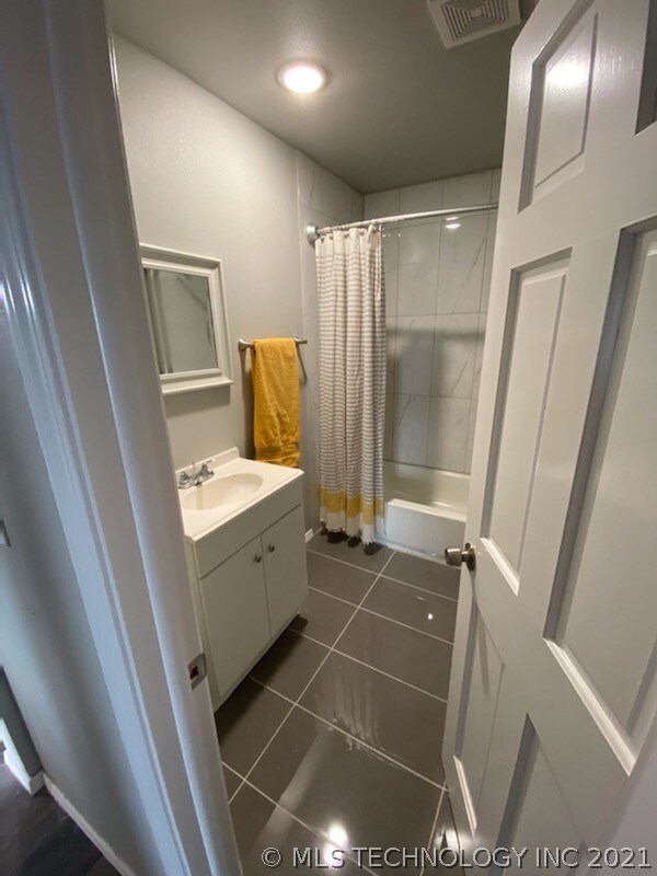 Hallway Bath