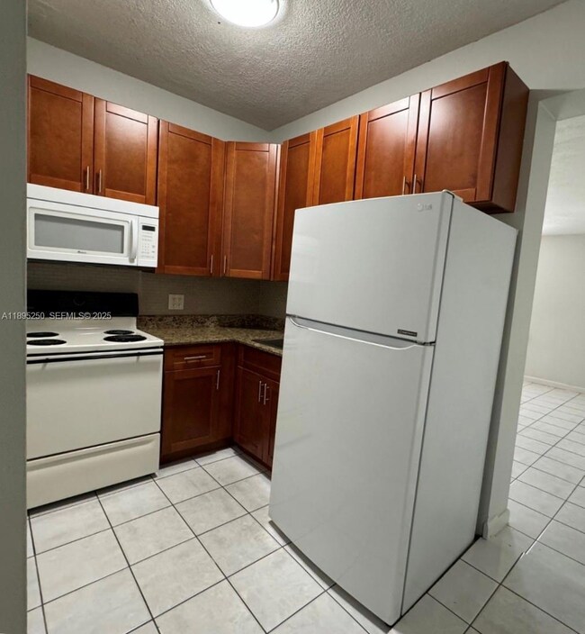 11611 NW 57th Ct unit 1, Hialeah, FL 33012 - photo 4