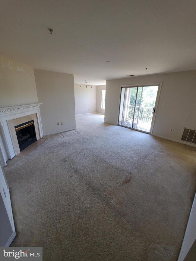 8807 Stone Ridge Cir unit 202, Pikesville, MD 21208 - photo 7