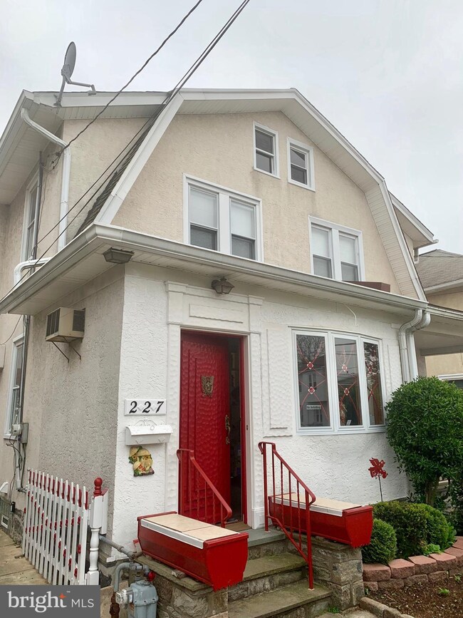 227 Delmont Ave, Ardmore, PA 19003 - photo 2