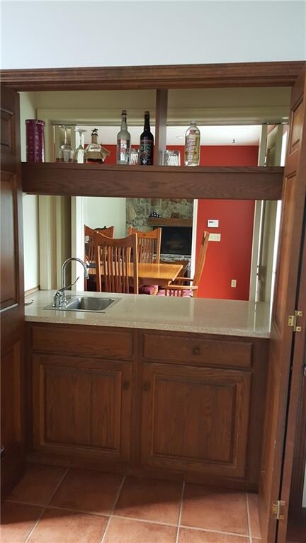 The wet bar that can be open of closed from the ki