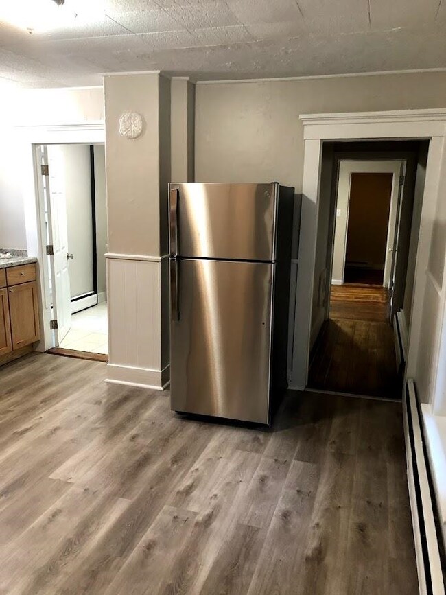 85-87 Summer St, Claremont, NH 03743 - photo 5