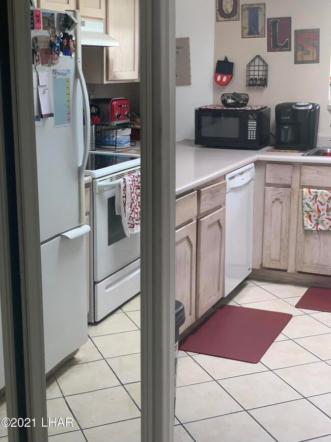 AF53A34A-E146-4FD2-AB63-DF3824863B33