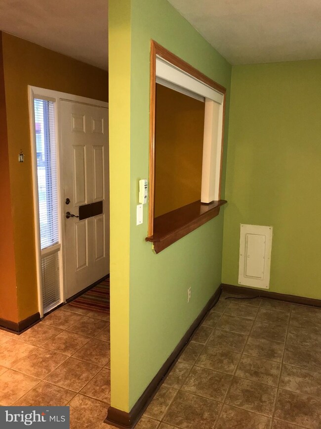 8651 Seasons Way unit 88B, Lanham, MD 20706 - photo 4