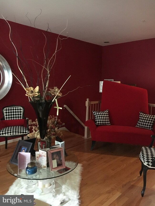 10837 Will Painter Dr, Owings Mills, MD 21117 - photo 5