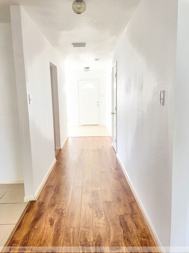 10930 Fern Terrace Dr, Houston, TX 77075 - photo 7