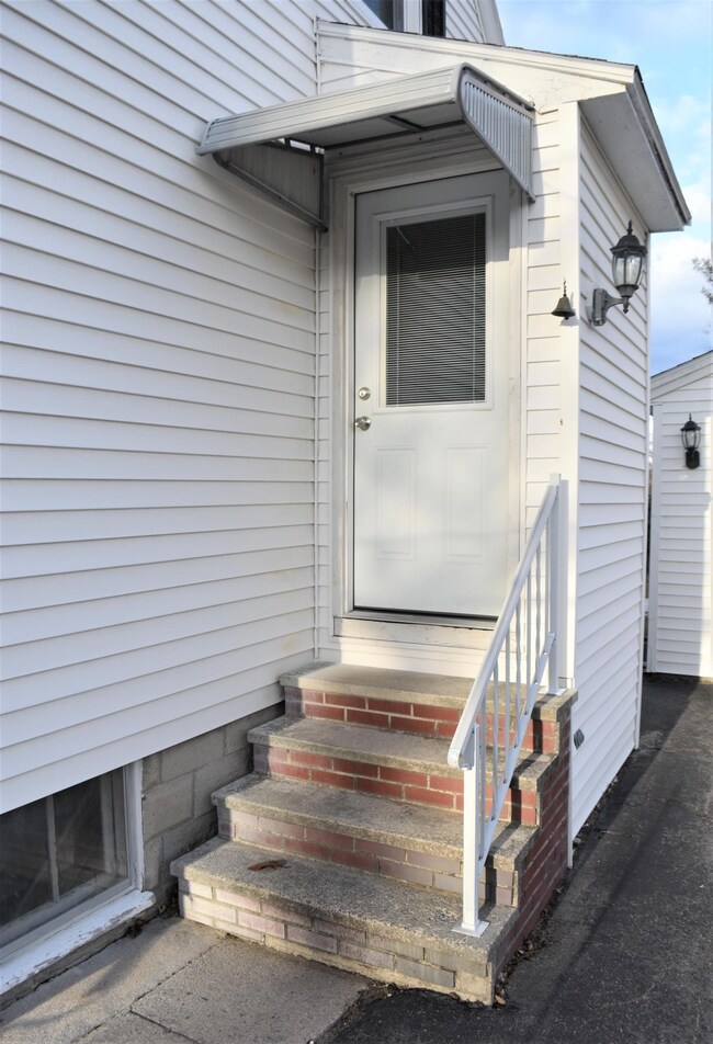 26 Morse St, South Portland, ME 04106 - photo 4