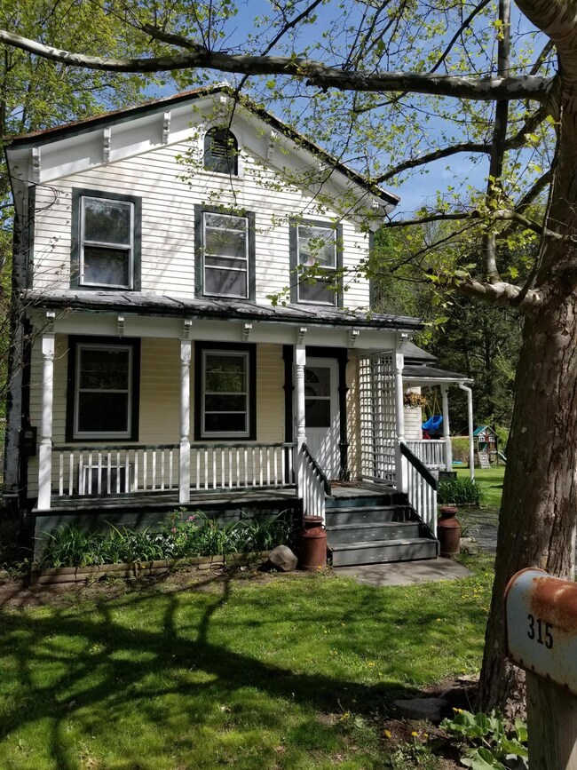 315 Water St, Milford, PA 18337 - photo 2