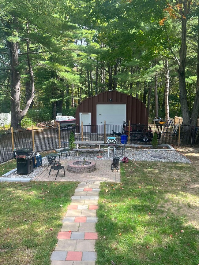 99 Lawrence Rd, Salem, NH 03079 - photo 4