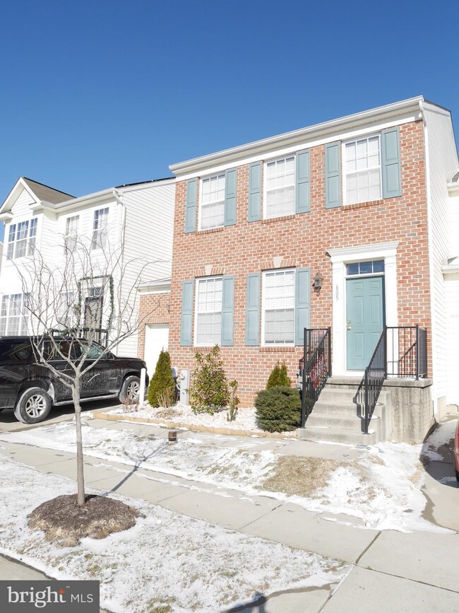 605 Macdill Rd, Middle River, MD 21220 - photo 2