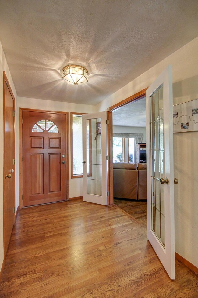 2720 Roberts Rd, Medford, OR 97504 - photo 5