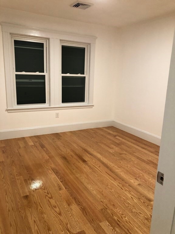 137 Safford St unit 1, Quincy, MA 02170 - photo 4