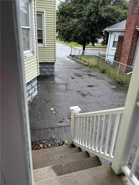 399 Pawtucket Ave unit 3, Pawtucket, RI 02860 - photo 2