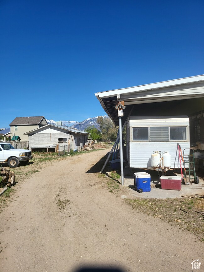 12317 S Redwood Rd, Riverton, UT 84065 - photo 5