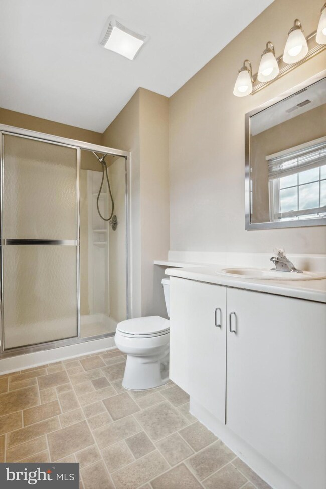 338 Surrey Ct unit 338, Sewell, NJ 08080 - photo 2