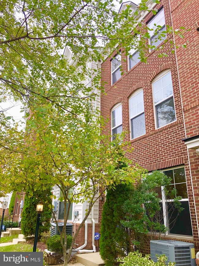 604 Ava Cir NE, Washington, DC 20017 - photo 4