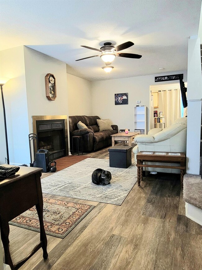 39 Woodland Green, Rochester, NH 03868 - photo 2