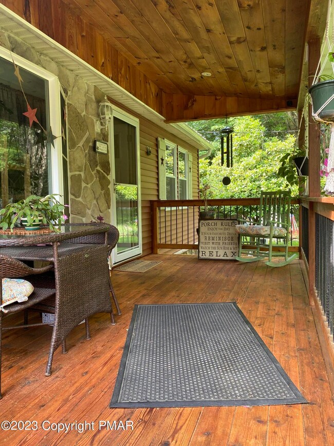 14 Cottonwood Dr, Hawley, PA 18428 - photo 4