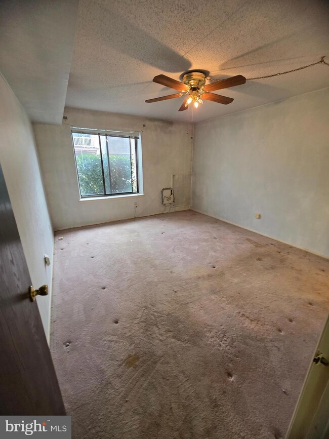 7202 Hilltop Dr unit 6, Brookhaven, PA 19015 - photo 3