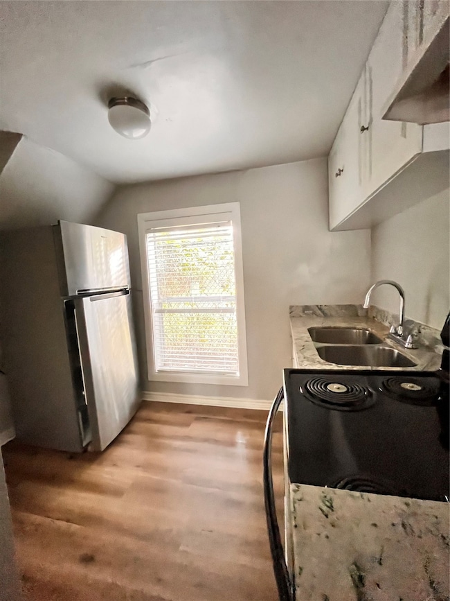 911 Byrne St unit 8, Houston, TX 77009 - photo 4