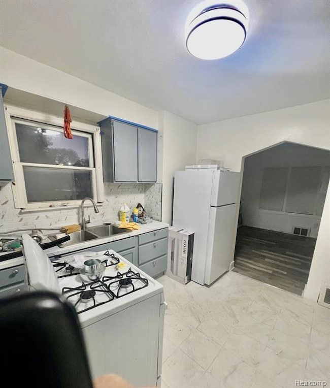 5620 Elmgrove Ave, Warren, MI 48092 - photo 2