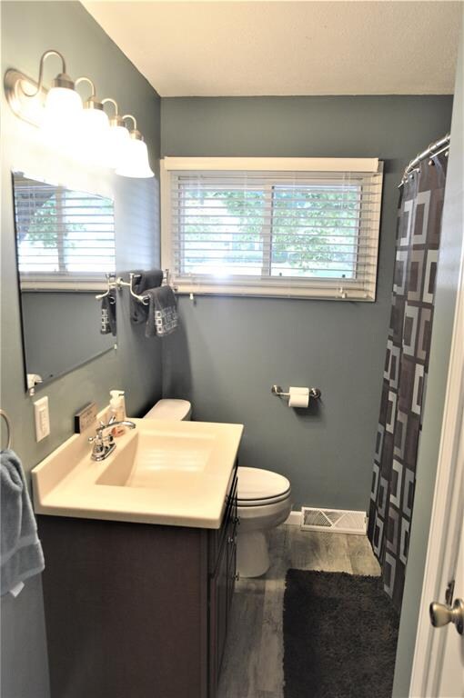 416 Linwood St SW, Cedar Rapids, IA 52404 - photo 6