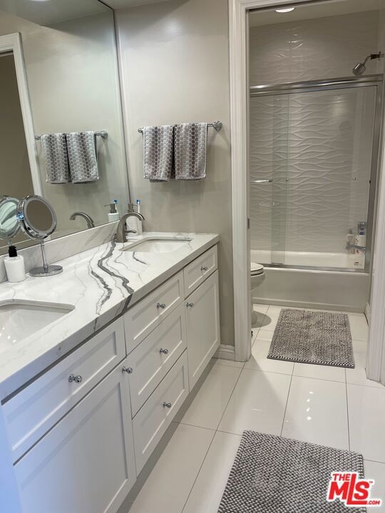 Double Vanity Sink