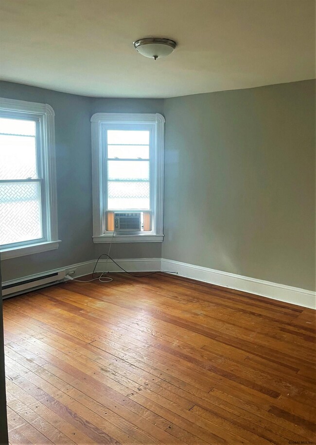 932 Park Ave, Schenectady, NY 12308 - photo 3