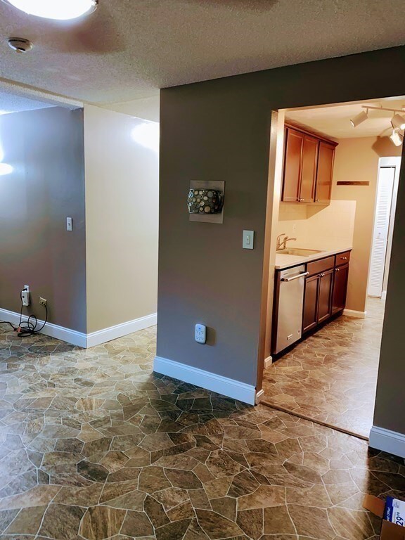 127 King St unit 108, Franklin, MA 02038 - photo 5