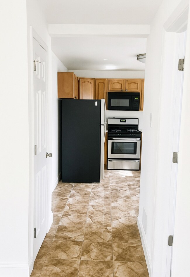 4 Saint James St unit 1J, Kingston, NY 12401 - photo 3