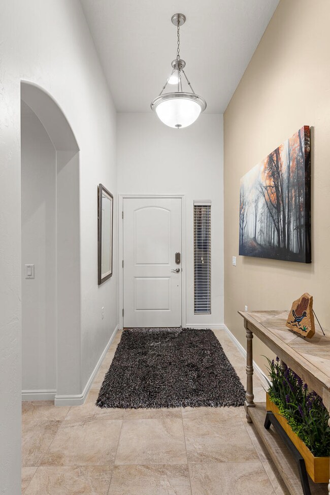 1693 W Whitestone Dr-4